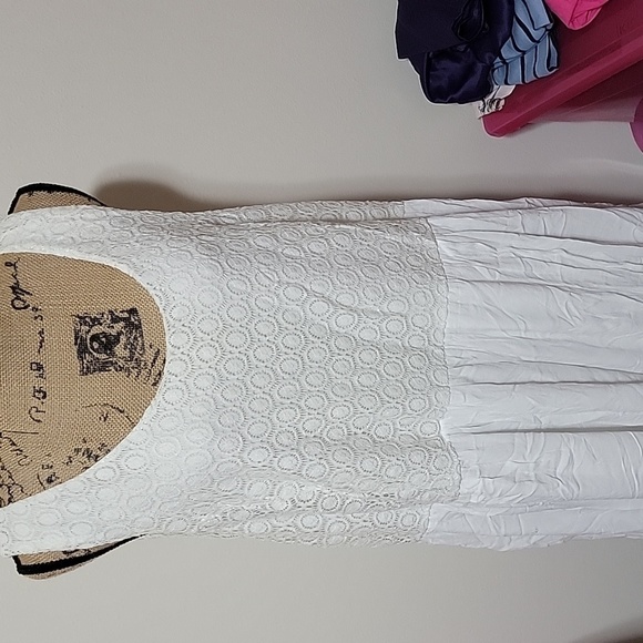 26/28w white Cato long dress. White lace top. - Picture 2 of 4